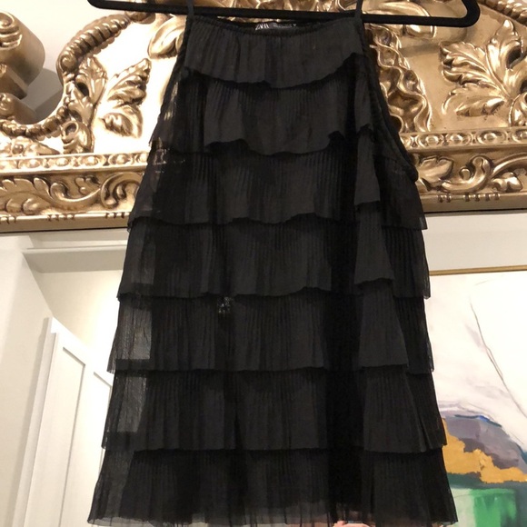 Zara ruffled tiered cami tank - Picture 5 of 5